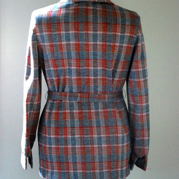 Grey and red belted plaid sweater - Picture 7 of 7